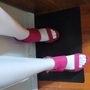 Women's size 7 sandals